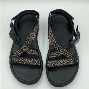 Teva Women's Hurricane Verge Sandals